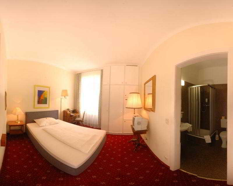 Hotel Vier Jahreszeiten Salzburg Bilik gambar