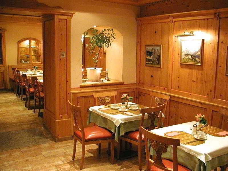 Hotel Vier Jahreszeiten Salzburg Restoran gambar